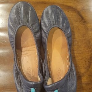 Size 8 Navy Tieks